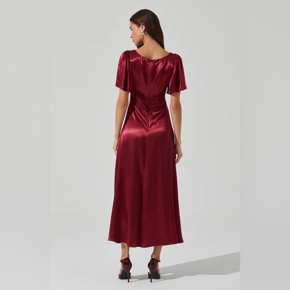 ASTR the label Aurelia Satin V-Neck Midi Dress - Wine - Picture 3 of 13